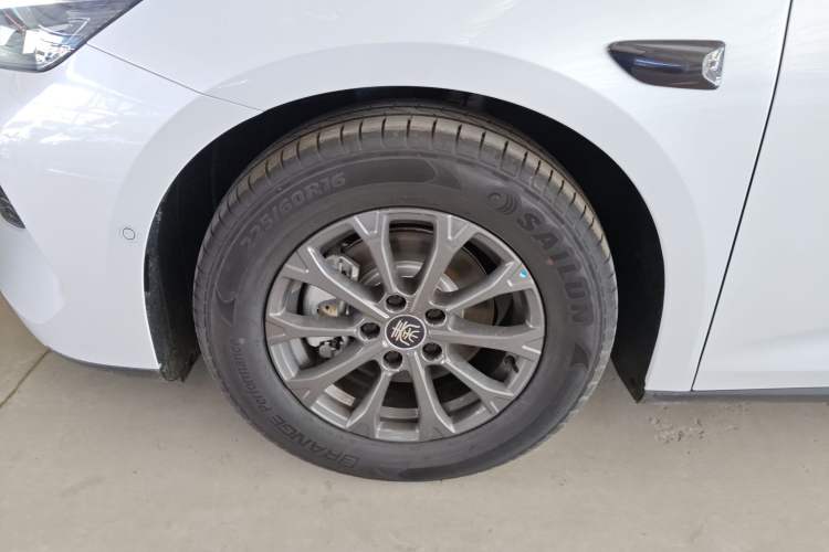 Used BYD Qin L 2025 DM-i Smart Drive 80KM Leading Model