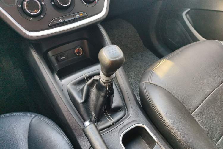 Used Wuling Hongguang S3 2019 1.5L Manual Standard Version China VI Standard