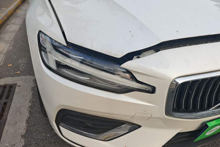 Used Volvo S60 2021 T4 Zhiyi Luxury Edition
