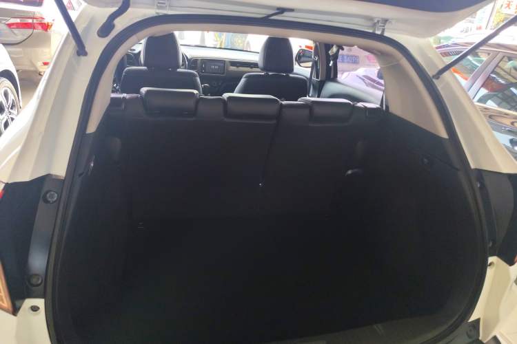 Used Honda Vezel 2015 1.8L CVT 2WD Elite Model
