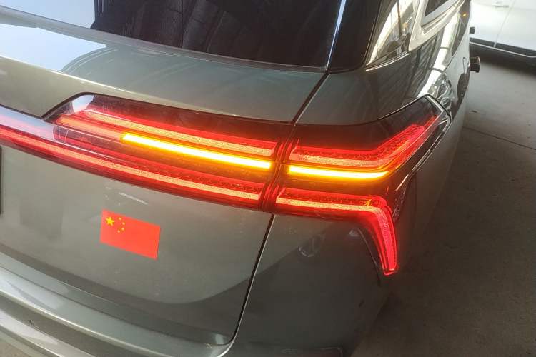 Used Wey Lanshan 2025 Four-Wheel Drive Max
