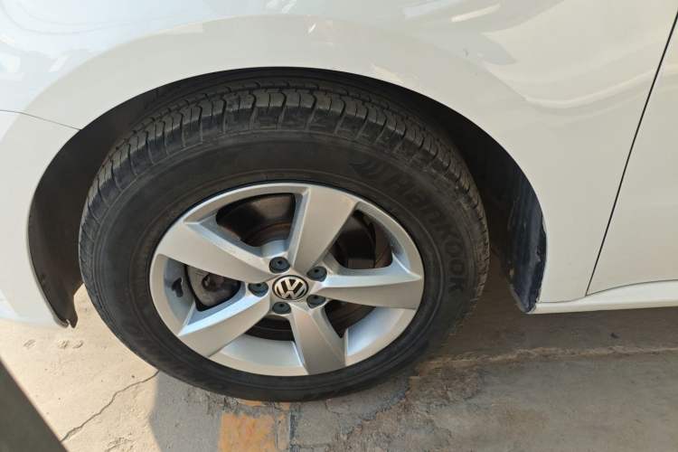 Used Volkswagen Lavida 2017 1.6L Manual Fashion Edition
