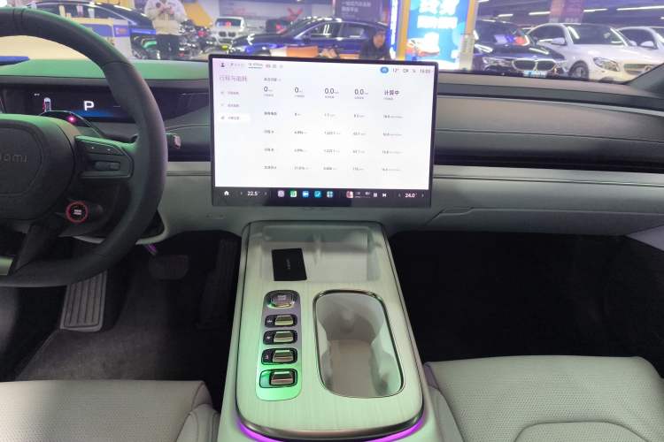 Used  SU7 2024 Rear-Drive Ultra-Long Range Advanced Pro-Level Intelligent Driving Version
