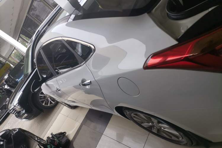 Used Hyundai Mistra 2014 1.8L Automatic Smart GLS
