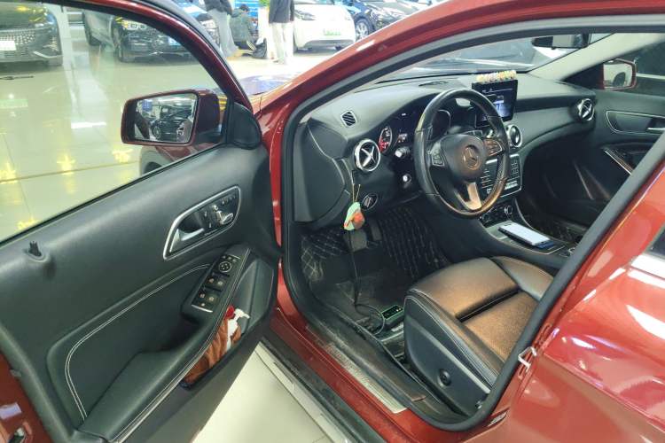 Used Mercedes-Benz GLA 2018 GLA 200 Fashion Model