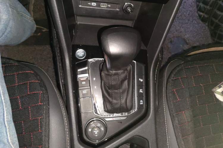 Used Volkswagen Tiguan L 2022 380TSI Automatic All-Wheel Drive R-Line Enhanced Comfort 7-Seater