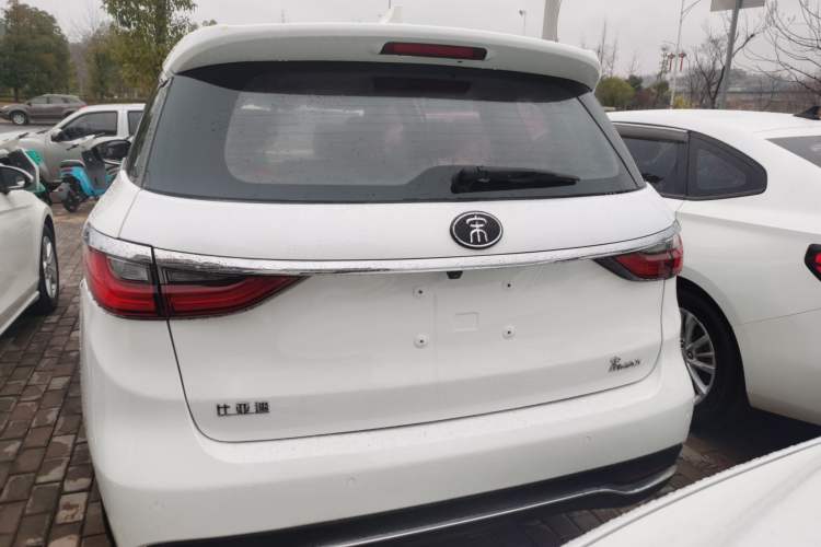 Used BYD Song MAX 2017 1.5T Automatic Smart Connect Luxury 7-Seater