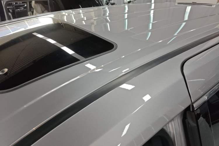 Used Toyota Sienna 2023 2.5L Hybrid Deluxe Edition