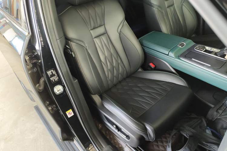 Used GAC Trumpchi GS8 2022 Linghang Series 2.0 TGDI Two-Wheel Drive Luxury Smart Connectivity Version (6 Seats)
