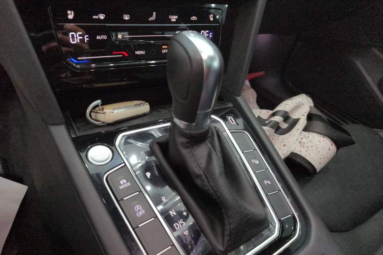 Used Volkswagen FAW-Volkswagen CC 2024 380TSI Striking Edition
