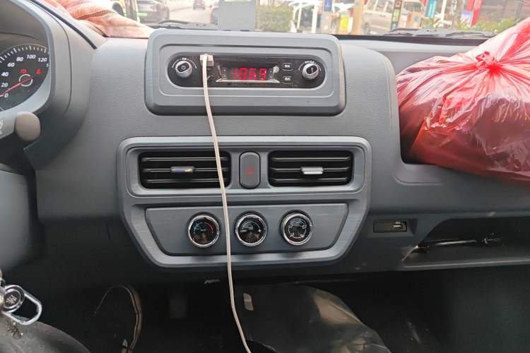 TDK.VehicleDetails.img