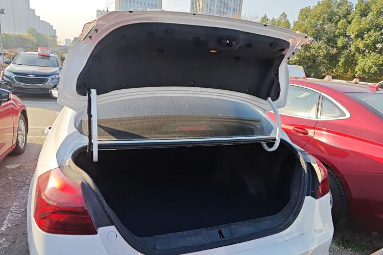 Used Geely Auto Emgrand 2019 Leading Edition 1.5L CVT Upward-Connected Model China VI Standard