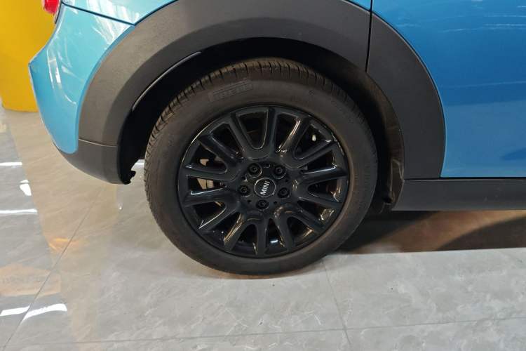 Used  MINI 2015 1.5T COOPER Fun Five-Door Edition
