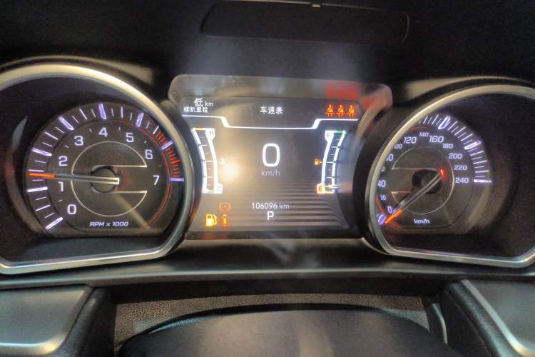 Used  Commander 2018 2.0T Two-Wheel Drive Enjoy Edition China V
