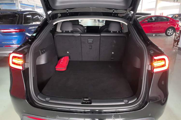 Used Tesla Model Y 2021 Long-Range All-Wheel-Drive Version 3D7