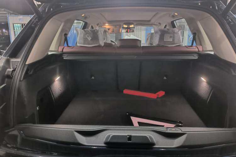 Used BMW X5 2023 xDrive 30Li Luxury M Sport Night Edition Package
