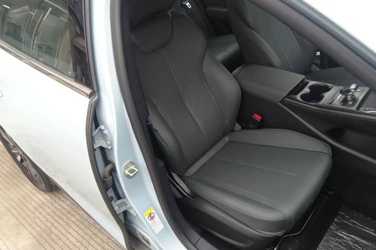 Used BYD Qin PLUS 2025 DM-i Smart Drive 120KM Superior Model