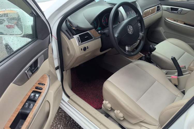 Used Buick Excelle 2015 1.5L Manual Classic Trim