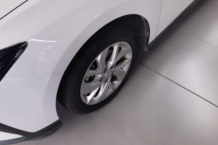 Used Buick Velite 6 2023 Revised Version 430 km Range – Commuter Edition