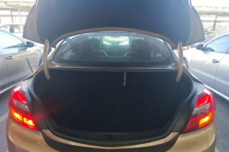 Used Buick Regal 2014 2.0L Leading Fashion Edition
