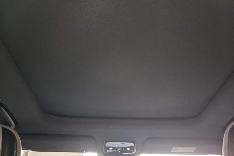 Used Lynk & Co 08 EM-P 2025 220 km All-Wheel-Drive Performance Halo
