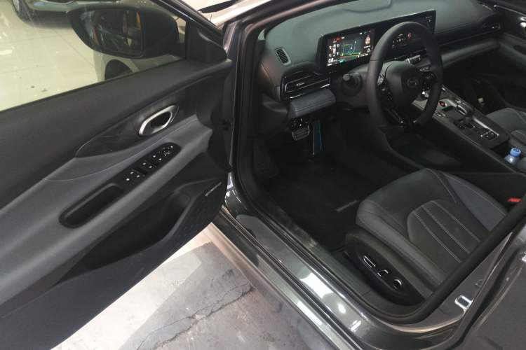 Used GAC Trumpchi EMPOW 2024 270T DCT Yingbao R-Style Edition
