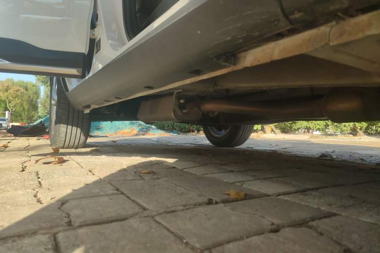 Used Geely Auto Emgrand X7 Sport 2016 2.0L Manual ZhiShang Version
