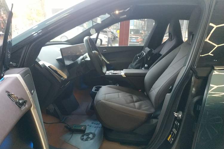 Used BMW iX 2023 xDrive40
