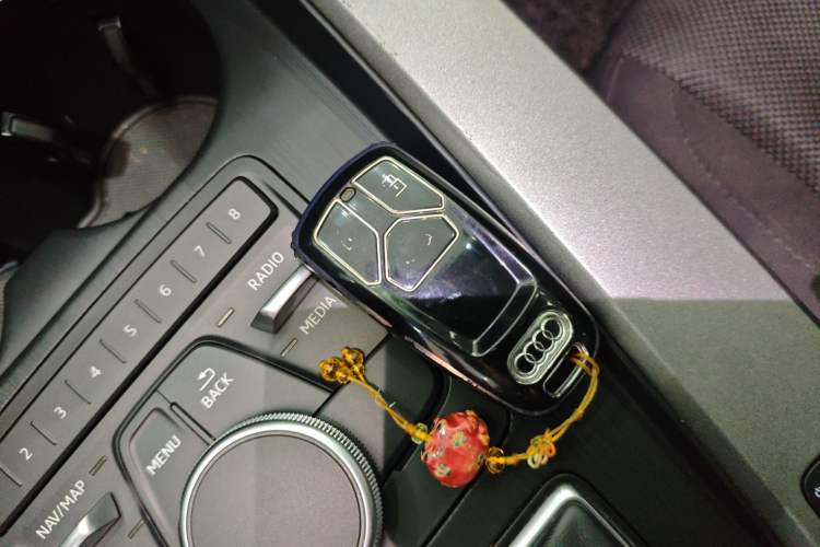 Used Audi A4L 2019 40 TFSI Ambition China VI