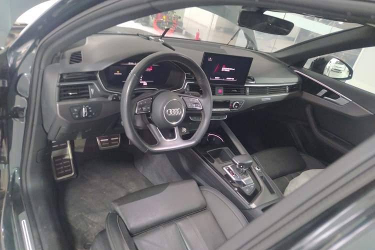Used Audi A4L 2024 40 TFSI quattro RS Performance Package
