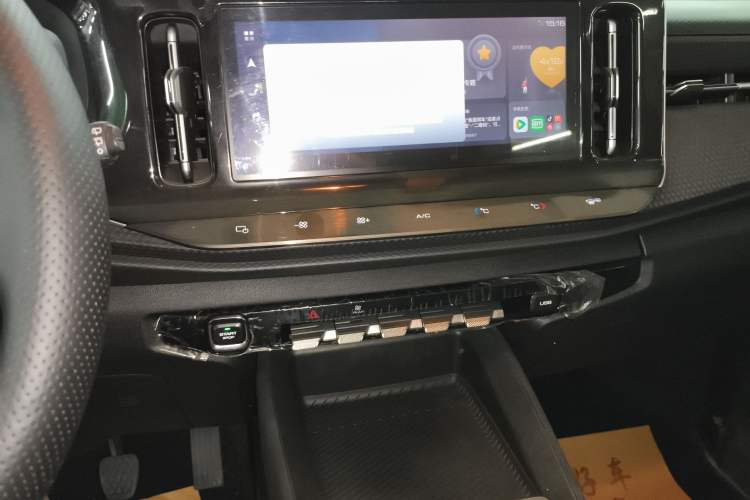 Used Baojun RM-5 2019 1.5T Manual Elite Version with 24-Hour Online Service 6 Seats
