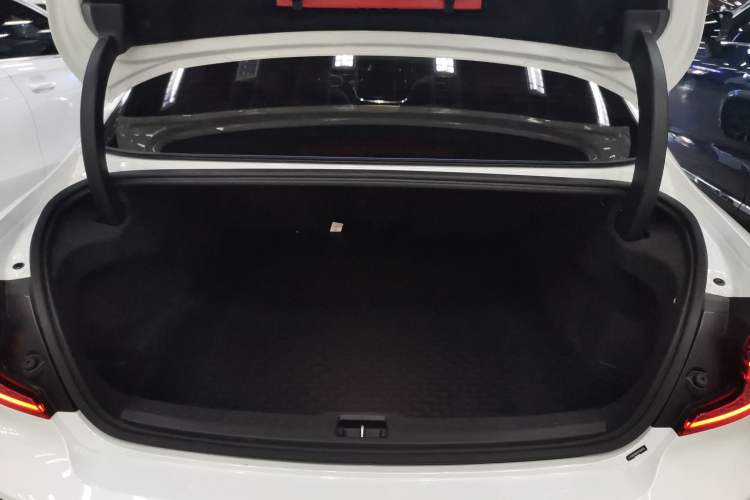 Used Volvo S60 2024 B4 Zhiyi Luxury Edition
