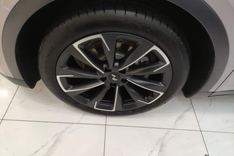 Used ONVO L60 2024 60 kWh Rear-Drive Version