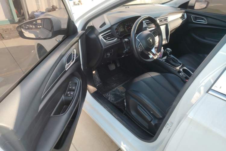 Used Roewe i5 2019 1.5L Automatic 4G Connected Langhao Edition
