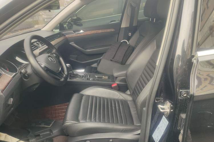 Used Volkswagen Magotan 2019 330TSI DSG Leading Model China VI Standard
