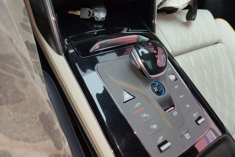 Used BYD Tang New Energy 2022 EV 635 km All-Wheel-Drive Flagship Model
