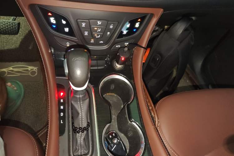 Used Buick Envision 2020 20T Two-Wheel Drive Luxury Model
