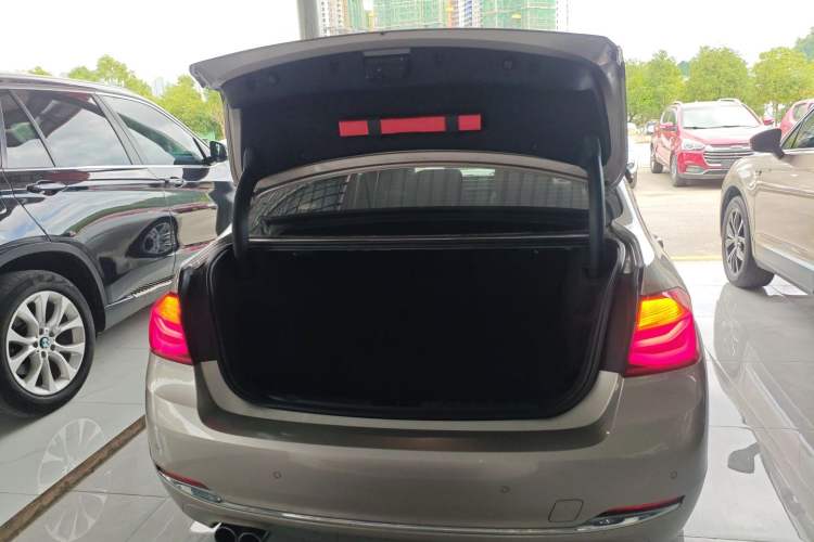 Used BMW 3 Series 2017 320Li Fashion Model
