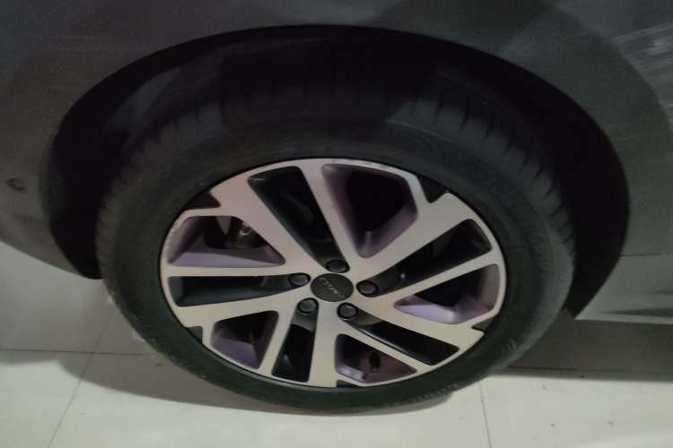 Used Lynk & Co 02 2022 1.5T DCT Shine Pro
