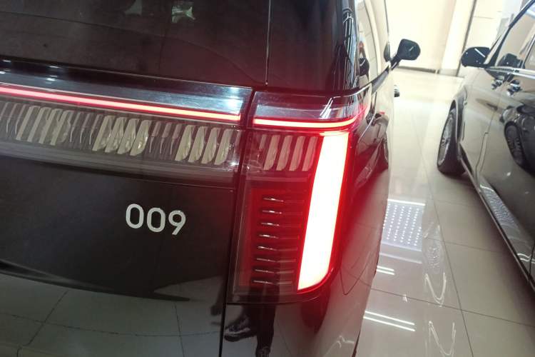 Used Zeekr 009 2022 ME Edition
