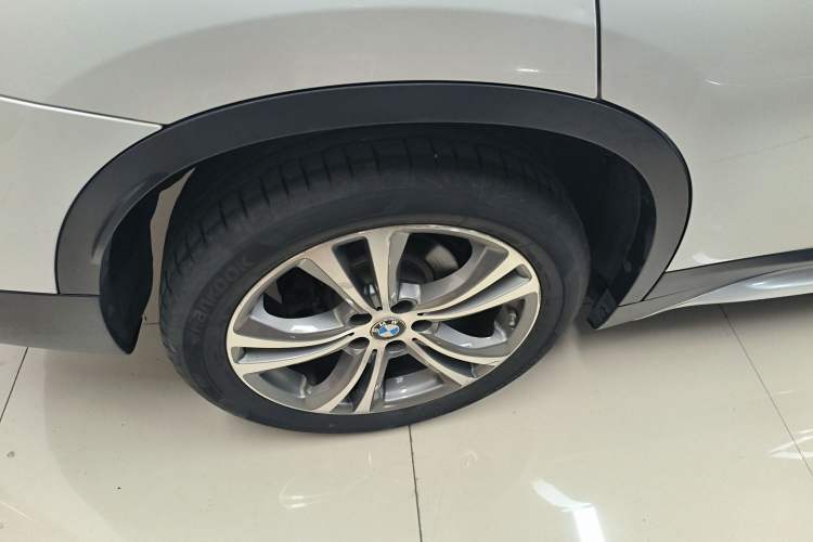 Used BMW X1 2018 sDrive18Li Luxury Model