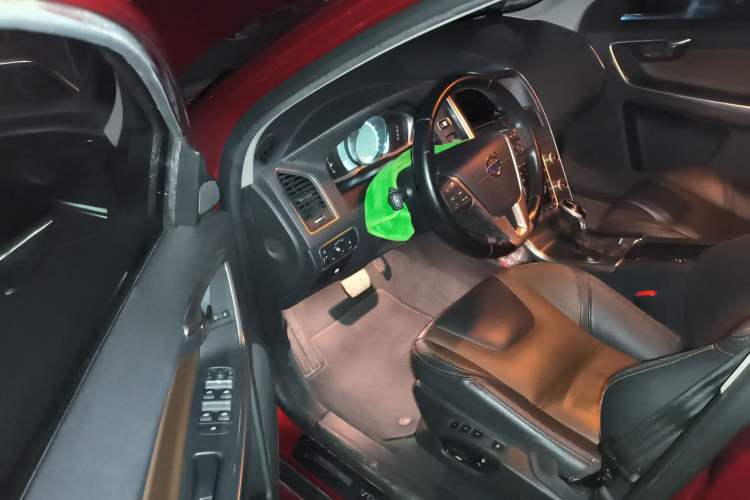 Used Volvo XC60 2015 T5 AWD Zhiyuan Edition