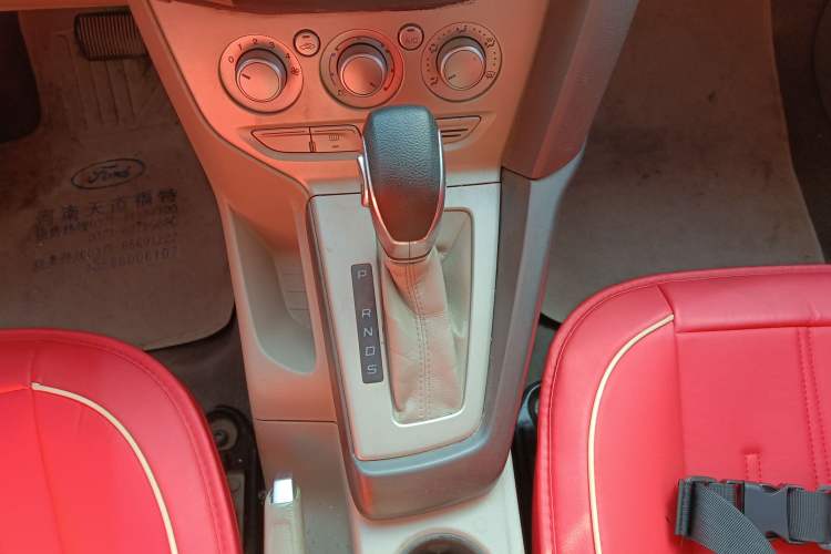 Used Ford Focus 2012 Sedan 1.6L Automatic Comfort Model
