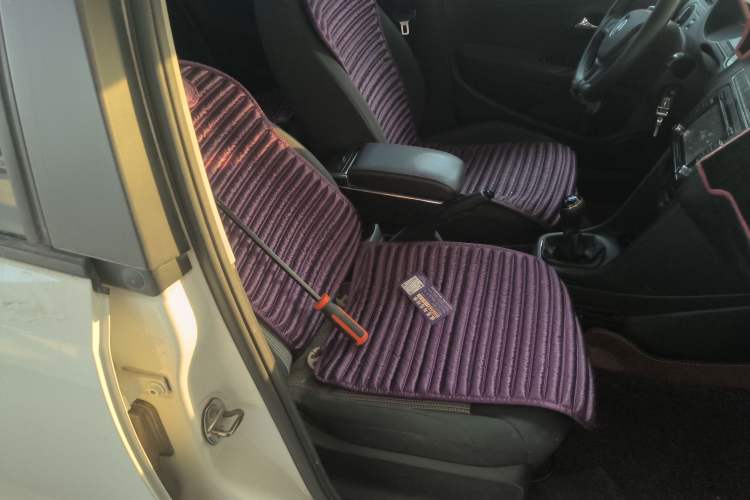 Used Volkswagen Polo 2014 1.4L Manual Fashion Edition
