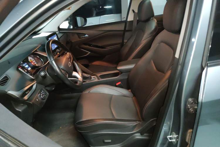 Used Chevrolet Orlando 2020 Light Hybrid Redline 530T Automatic Enjoyment Edition (5+2 Models)
