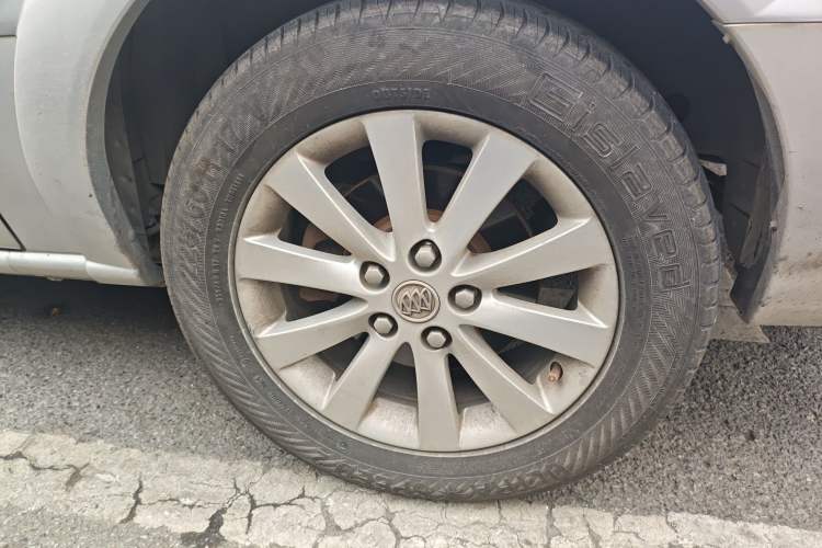 Used Buick GL8 2014 2.4L Classic Edition