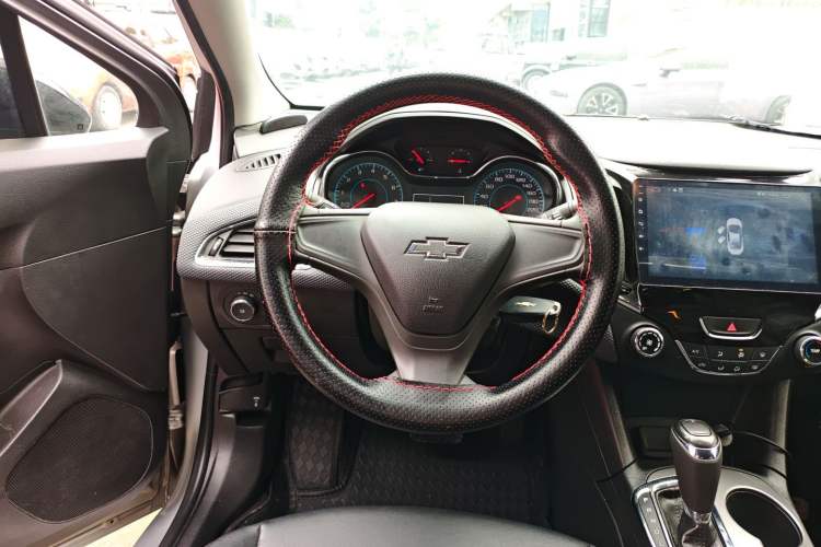 Used Chevrolet Cruze 2018 Redline 320 Automatic Pioneer Edition
