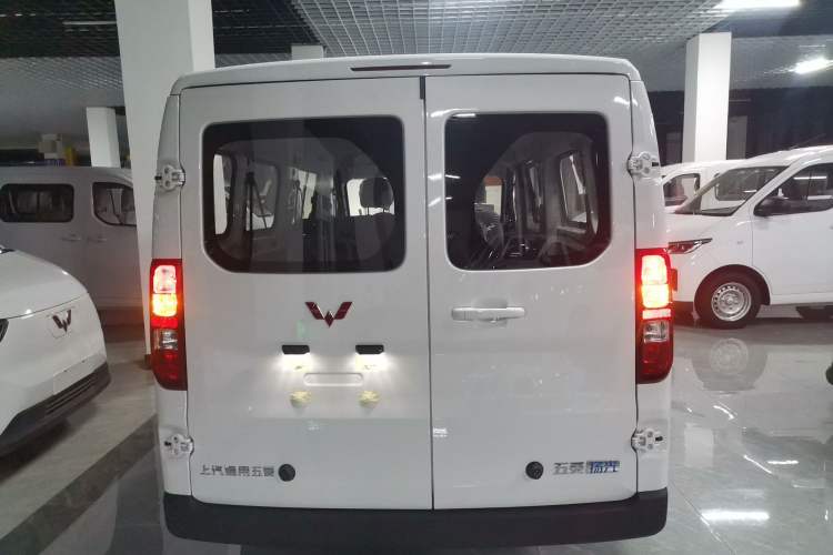 Used Wuling Yangguang 
