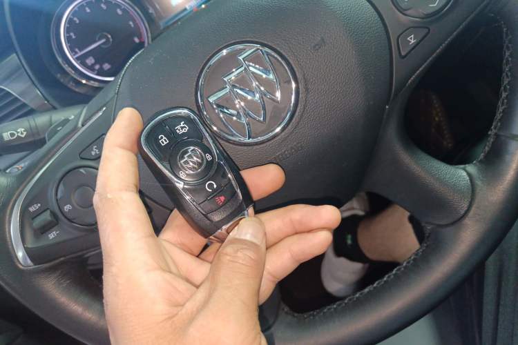 Used Buick LaCrosse 2018 20T Leading Model
