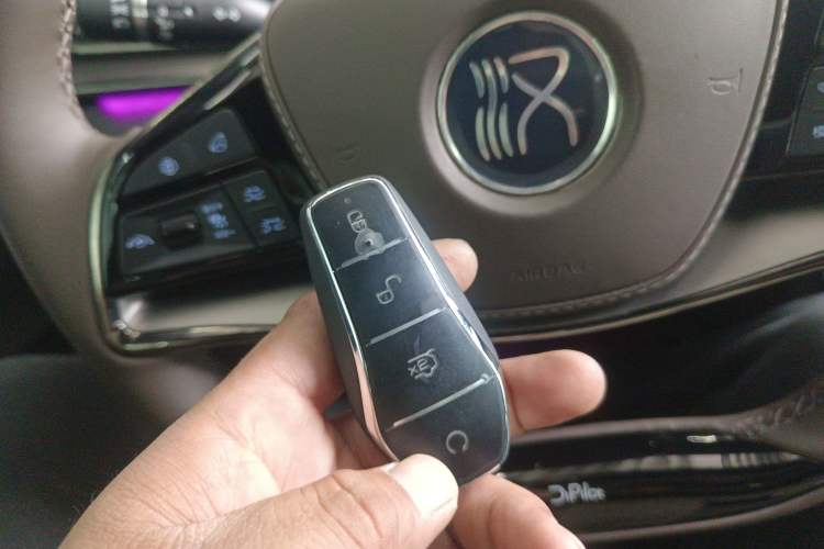 TDK.VehicleDetails.img